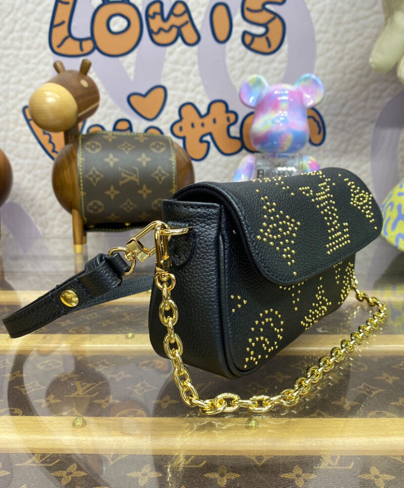 Louis Vuitton Wallet on Chain Ivy M82653 Black